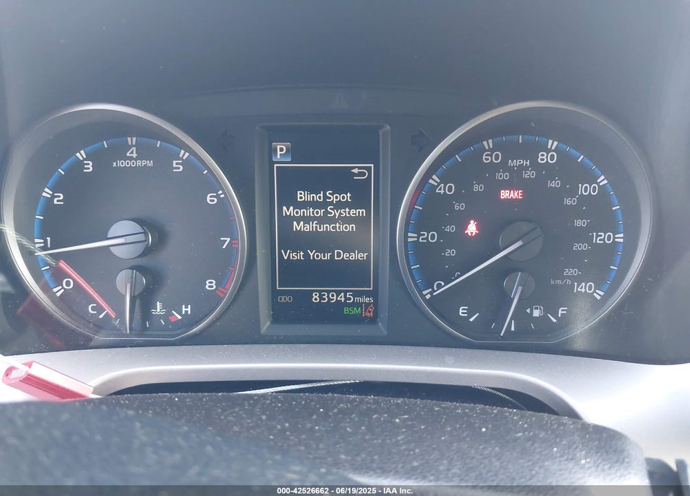 2018 TOYOTA RAV4 VIN: JTMRFREV6JJ182605