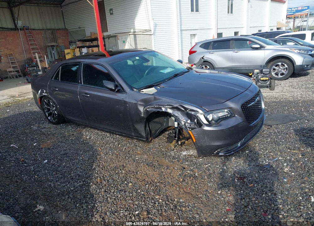 2017 CHRYSLER 300 LIMITED VIN: 2C3CCAAG7HH647514