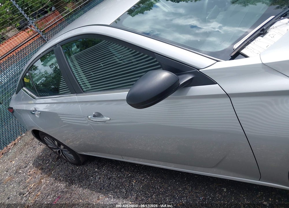 2024 NISSAN ALTIMA SV FWD VIN: 1N4BL4DV2RN375620