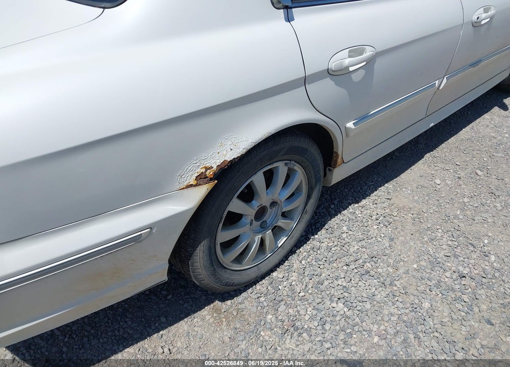 2004 HYUNDAI SONATA GLS/LX VIN: KMHWF35H34A949529