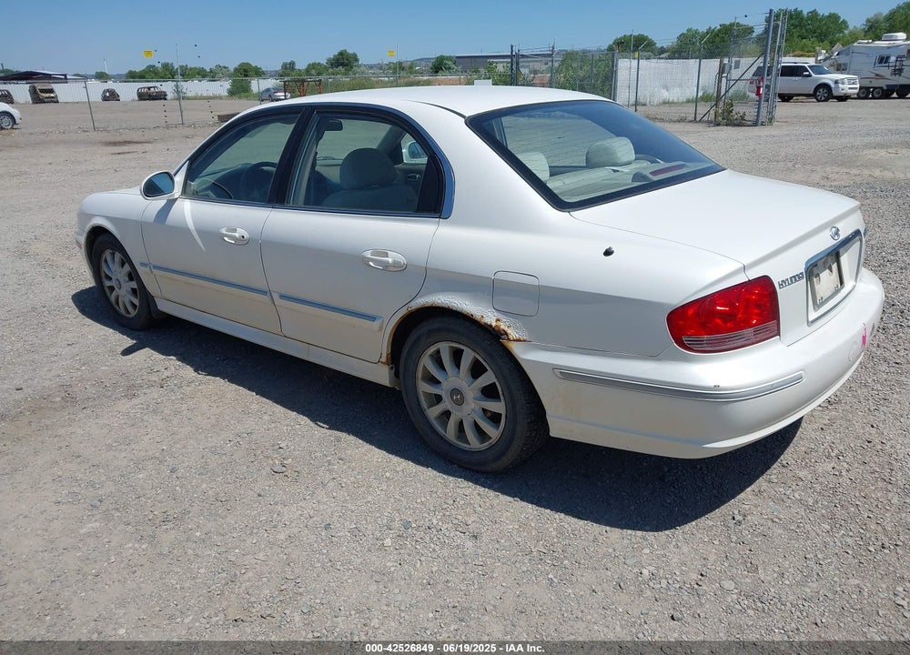 2004 HYUNDAI SONATA GLS/LX VIN: KMHWF35H34A949529