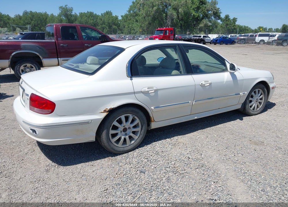 2004 HYUNDAI SONATA GLS/LX VIN: KMHWF35H34A949529