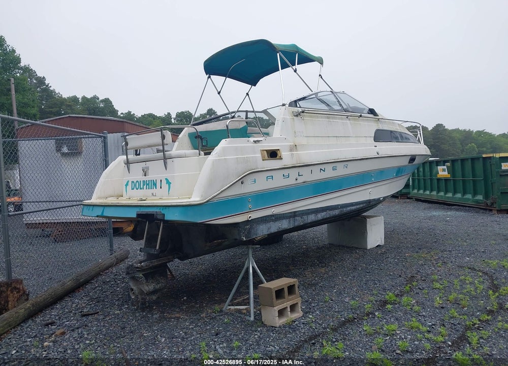 1993 BAYLINER 2655 VIN: USCB25SBC393