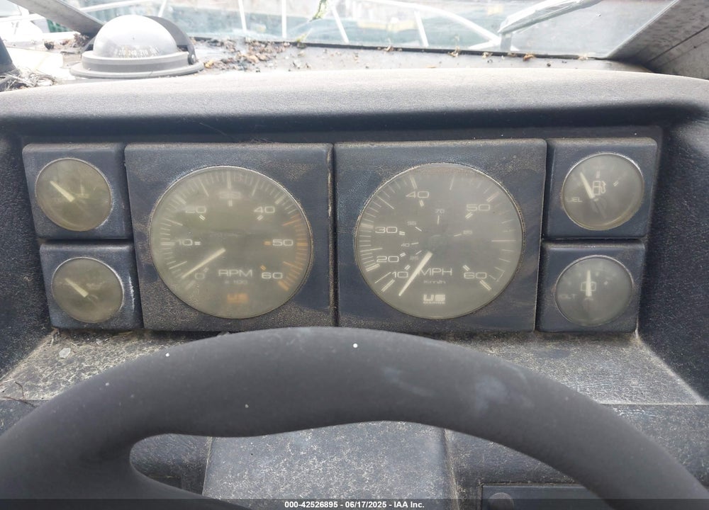 1993 BAYLINER 2655 VIN: USCB25SBC393