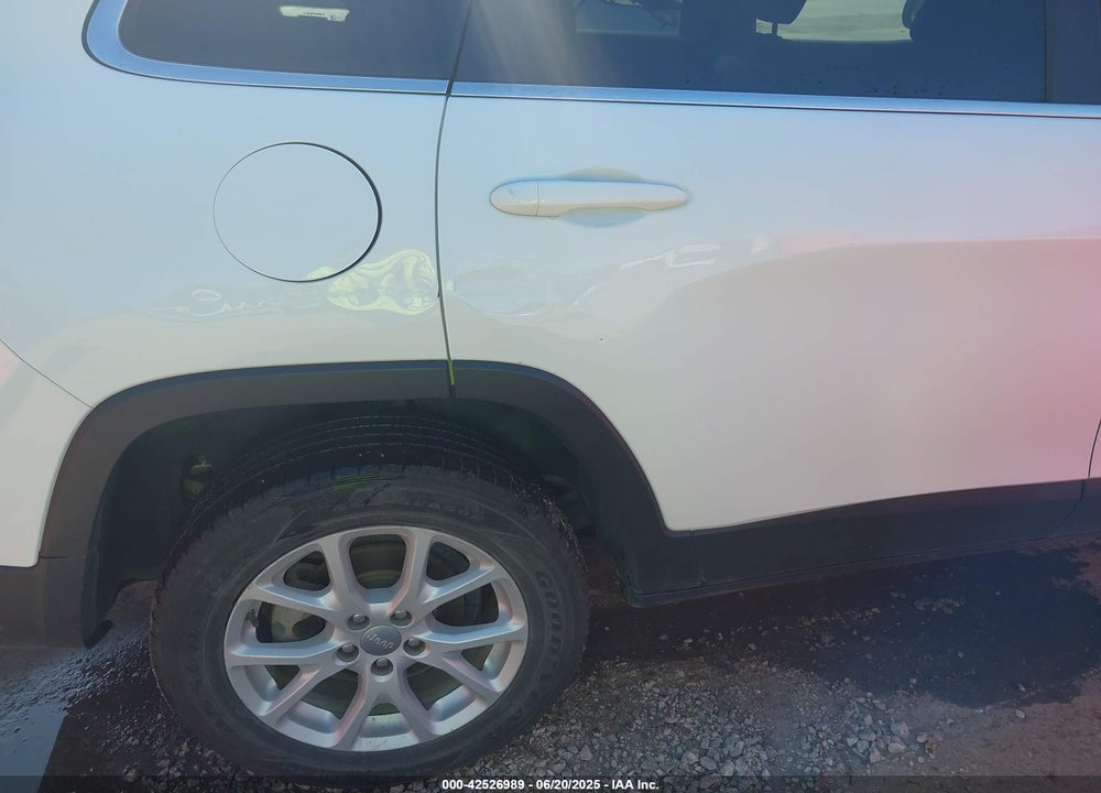 2016 JEEP CHEROKEE VIN: 1C4PJLCB6GW347415