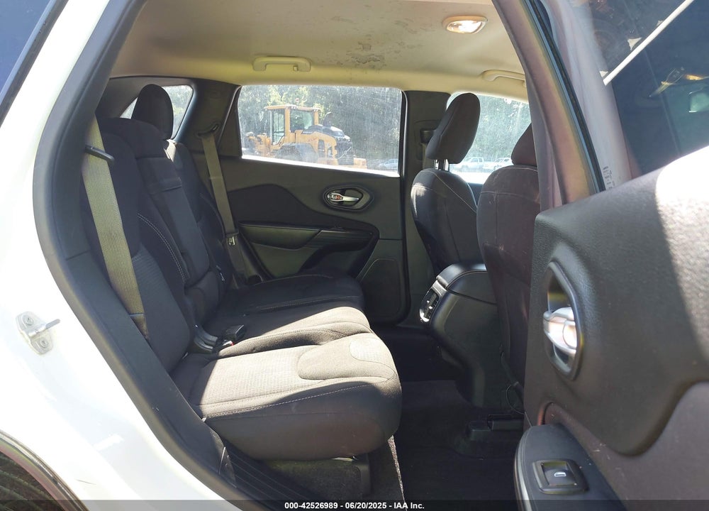 2016 JEEP CHEROKEE VIN: 1C4PJLCB6GW347415