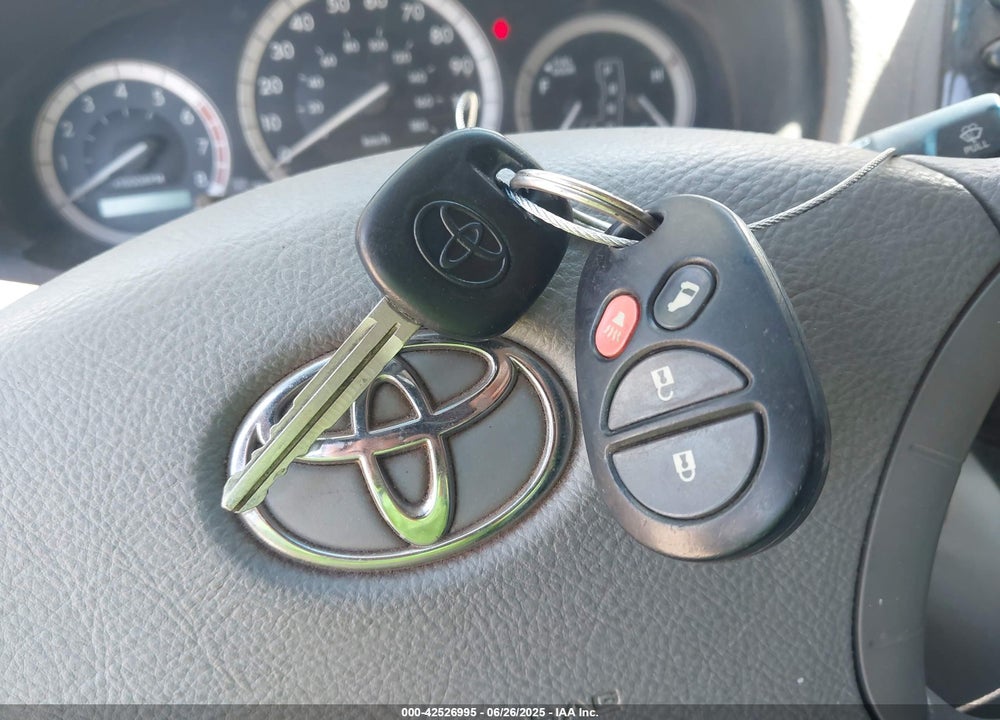 2005 TOYOTA SIENNA LE VIN: 5TDZA23C95S362418