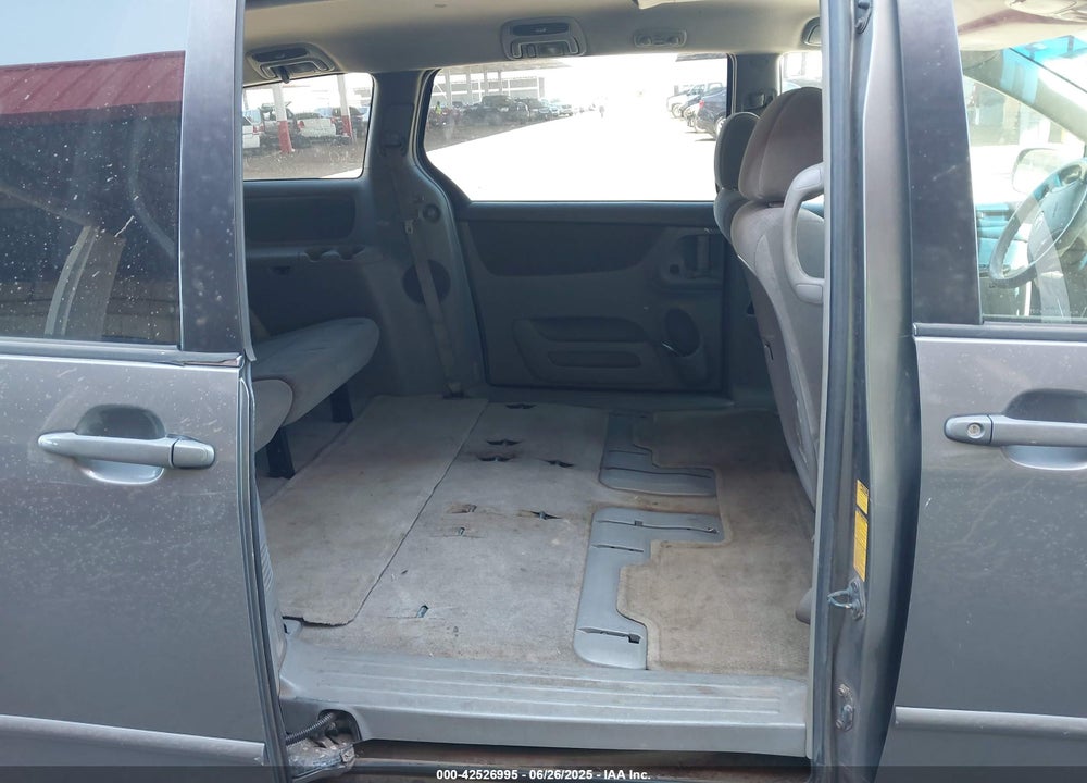 2005 TOYOTA SIENNA LE VIN: 5TDZA23C95S362418