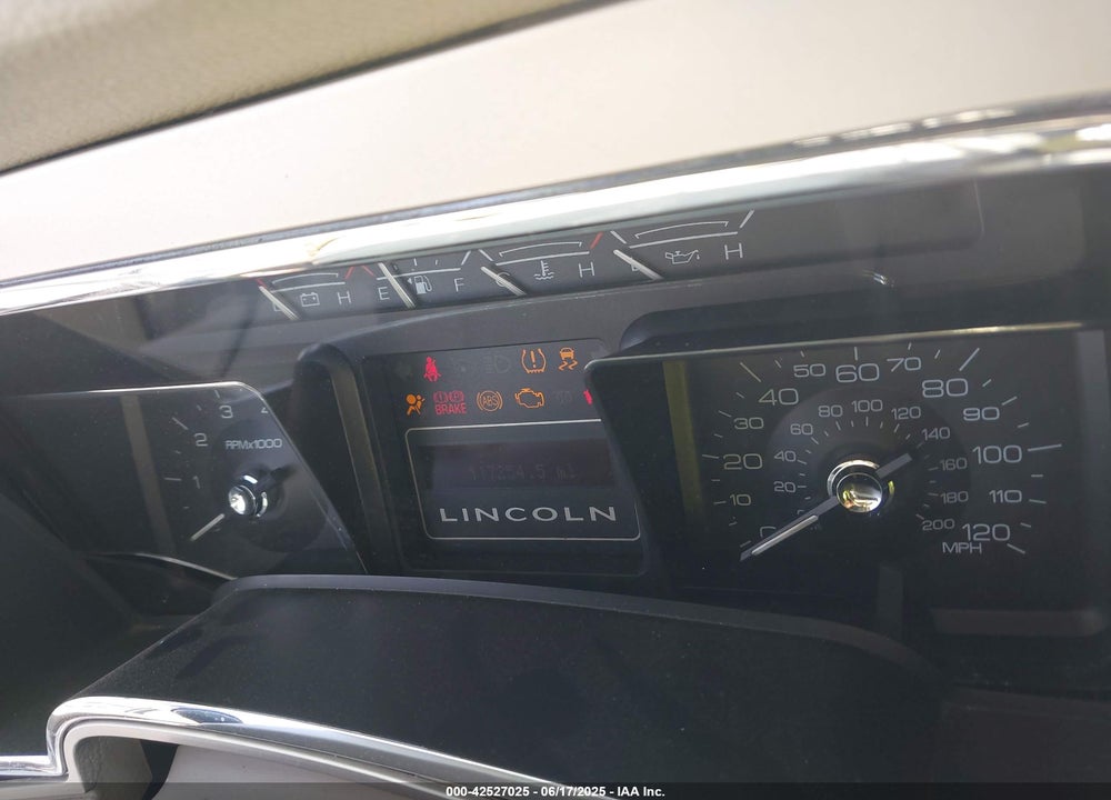 2009 LINCOLN NAVIGATOR VIN: 5LMFU27569EJ00138