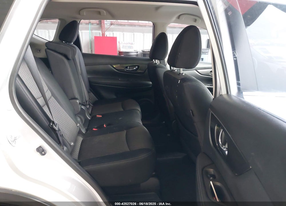 2017 NISSAN ROGUE VIN: JN8AT2MV3HW012296