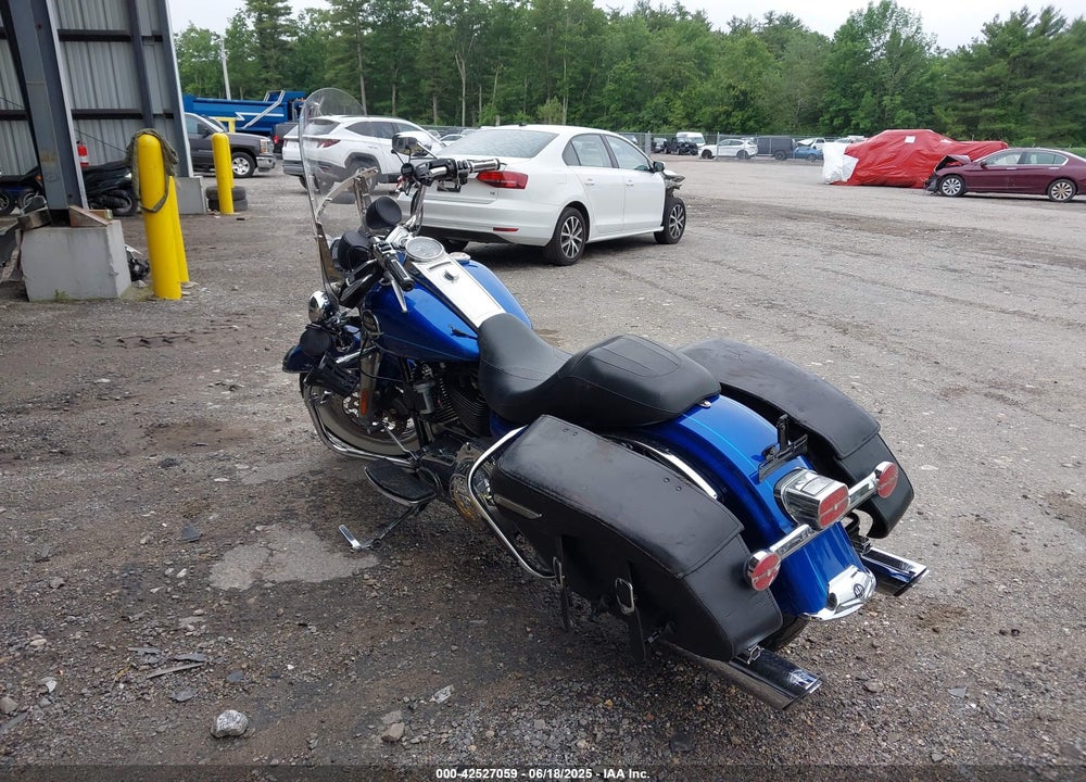 2010 HARLEY-DAVIDSON FLHRC VIN: 1HD1FR412AB608858