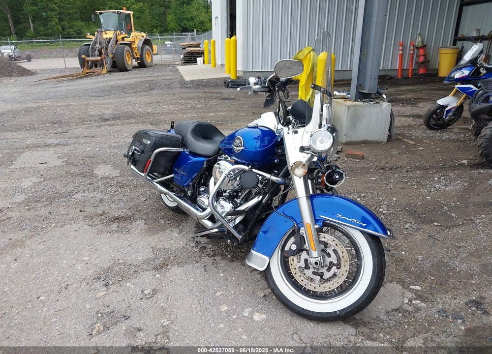 2010 HARLEY-DAVIDSON FLHRC VIN: 1HD1FR412AB608858