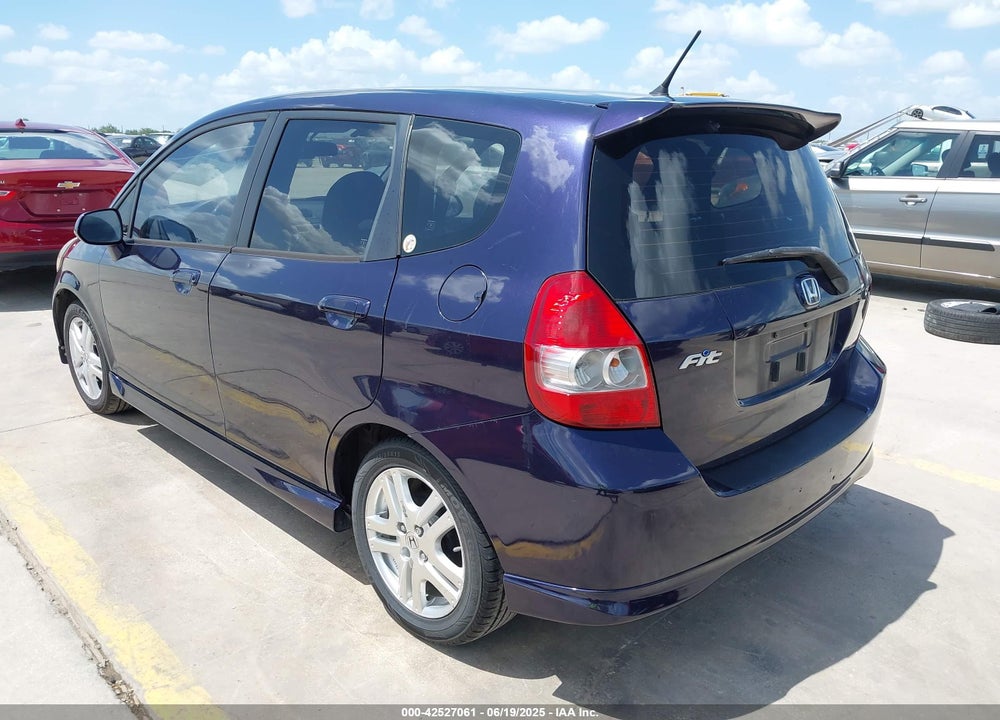 2008 HONDA FIT VIN: JHMGD37668S055517