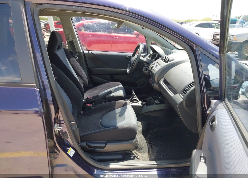 2008 HONDA FIT VIN: JHMGD37668S055517