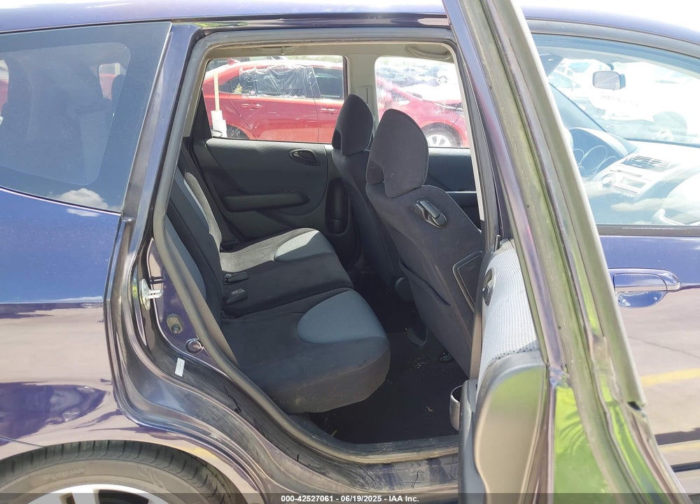 2008 HONDA FIT VIN: JHMGD37668S055517