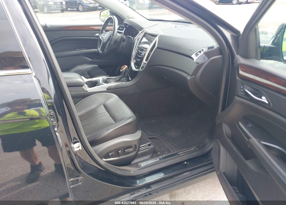 2013 CADILLAC SRX PERFORMANCE COLLECTION VIN: 3GYFNDE35DS637772