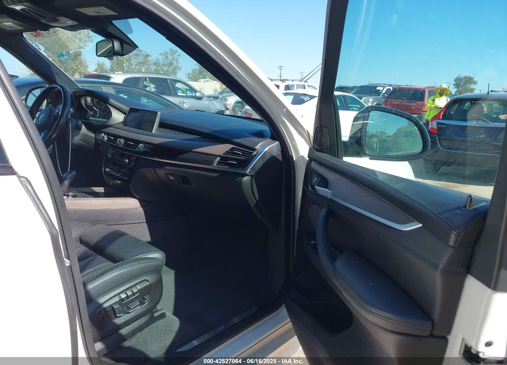2015 BMW X5 VIN: 5UXKR6C58F0J77976