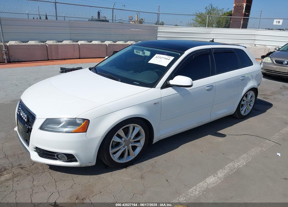 2013 AUDI A3 2.0T PREMIUM VIN: WAUBEAFMXDA009876
