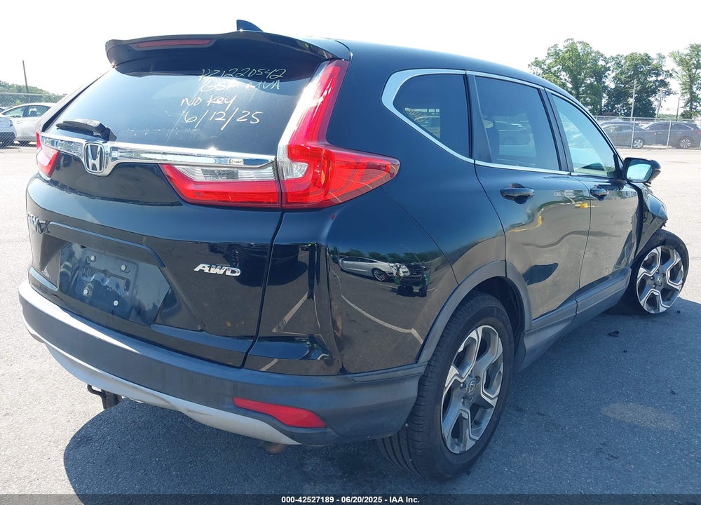 2017 HONDA CR-V VIN: 2HKRW2H85HH604833