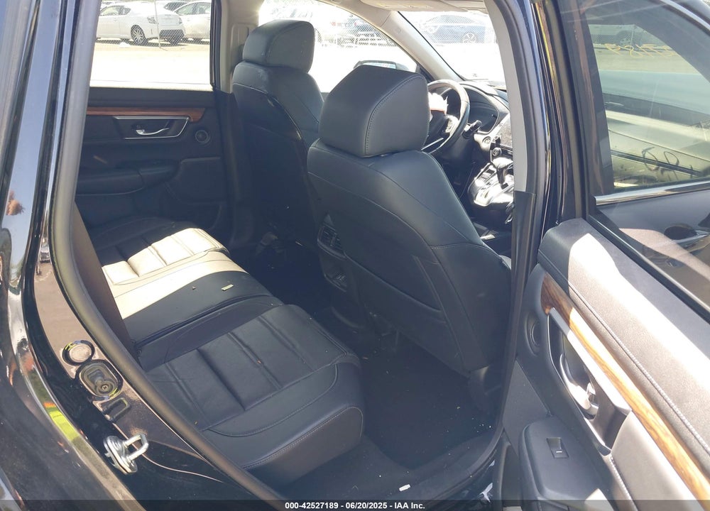 2017 HONDA CR-V VIN: 2HKRW2H85HH604833