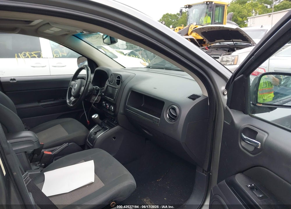 2012 JEEP COMPASS VIN: 1C4NJDEB0CD540062