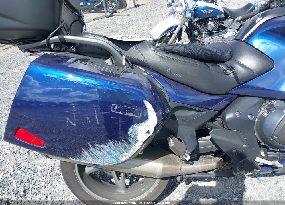 2013 TRIUMPH MOTORCYCLE TROPHY SE VIN: SMTH02XK7DJ572660