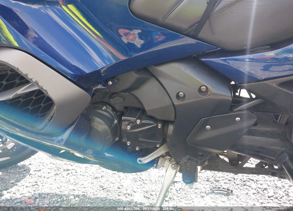 2013 TRIUMPH MOTORCYCLE TROPHY SE VIN: SMTH02XK7DJ572660