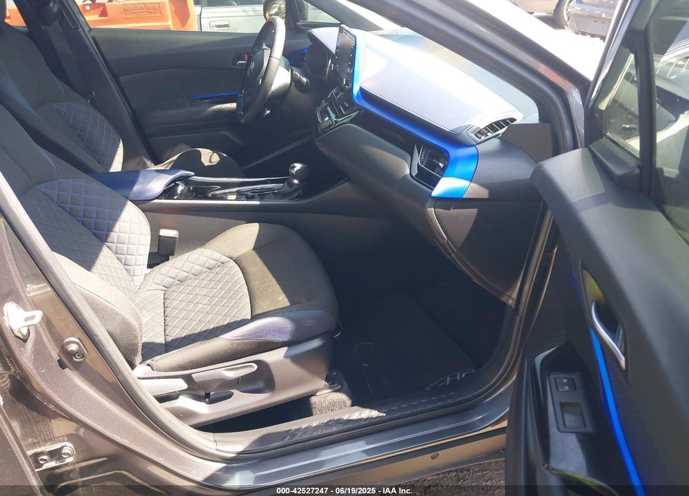 2021 TOYOTA C-HR VIN: JTNKHMBX2M1115438