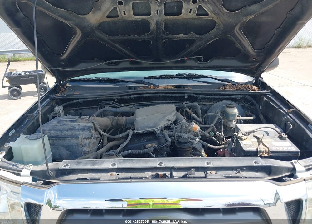 2005 TOYOTA TACOMA VIN: 5TEUX42N15Z027745