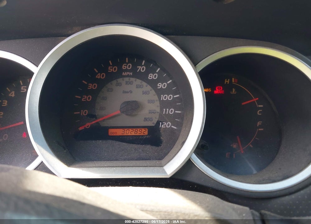 2005 TOYOTA TACOMA VIN: 5TEUX42N15Z027745
