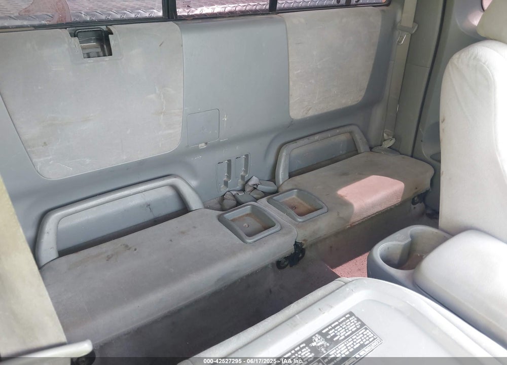 2005 TOYOTA TACOMA VIN: 5TEUX42N15Z027745