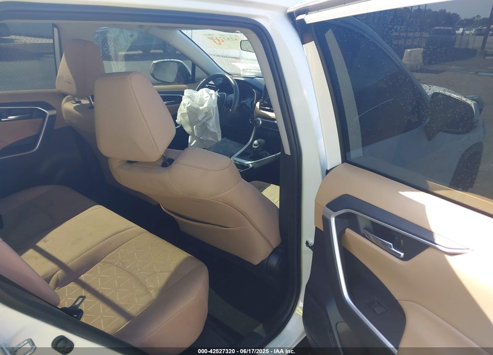 2021 TOYOTA RAV4 XLE VIN: 2T3W1RFV6MC167531