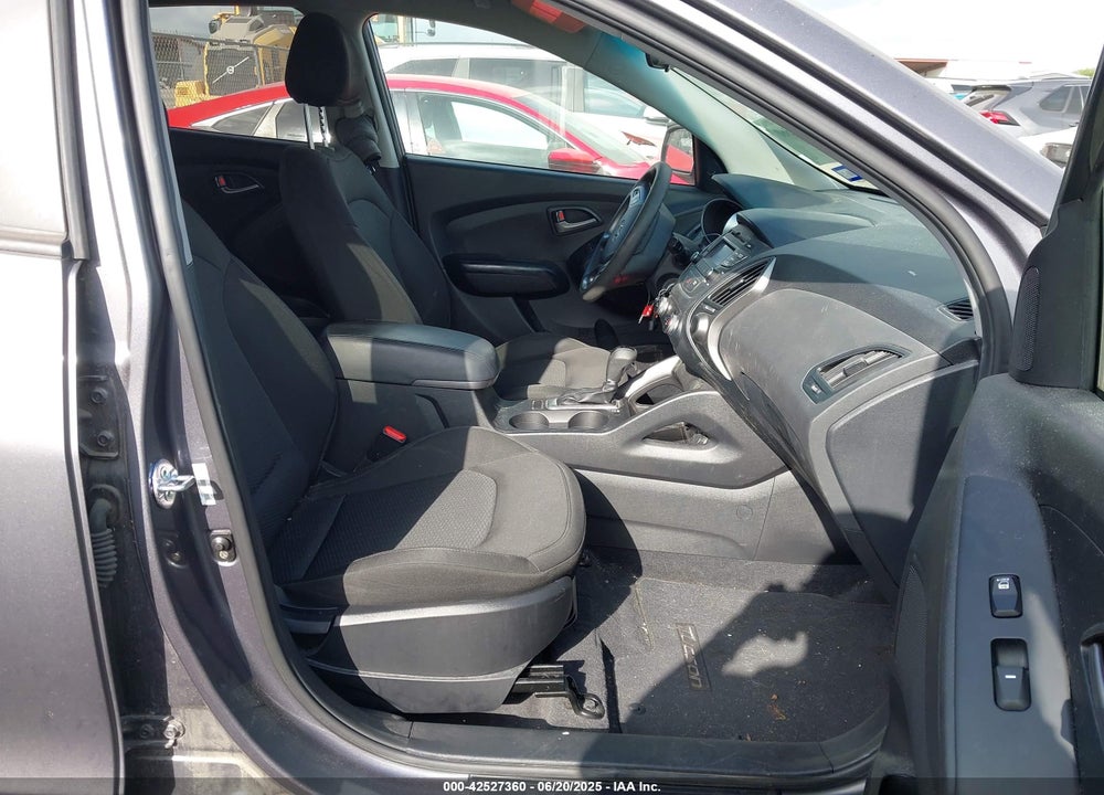 2015 HYUNDAI TUCSON VIN: KM8JT3AF2FU033949