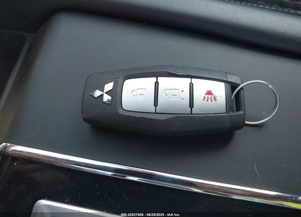 2024 MITSUBISHI OUTLANDER VIN: JA4J4UA83RZ055713