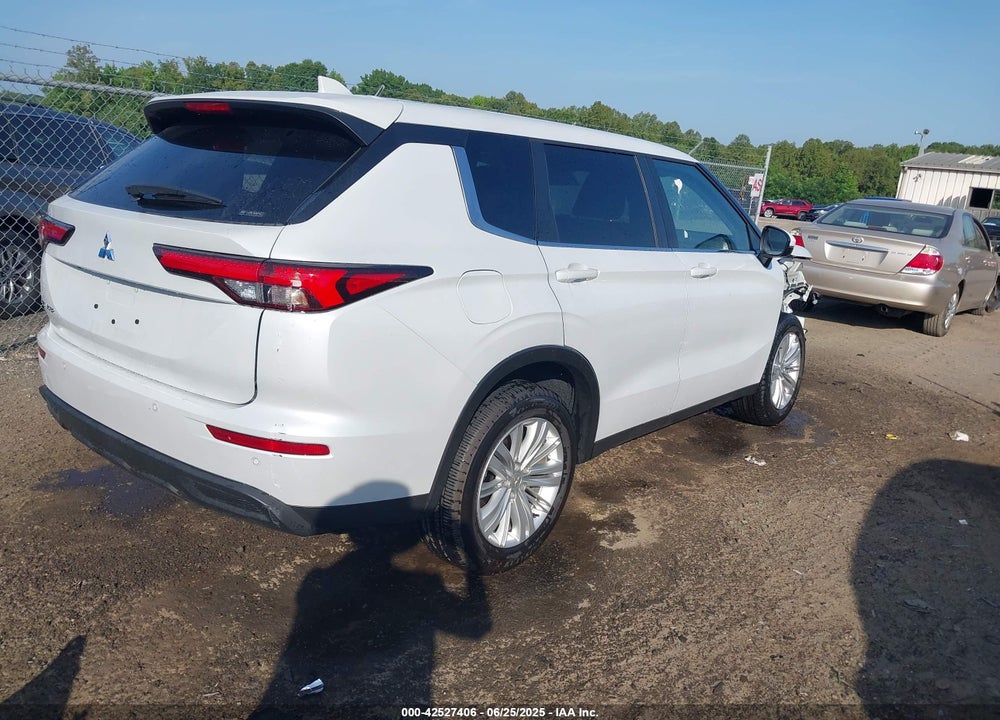 2024 MITSUBISHI OUTLANDER VIN: JA4J4UA83RZ055713