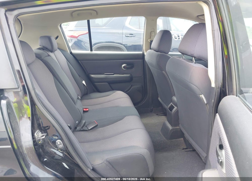 2008 NISSAN VERSA VIN: 3N1BC13E88L358395