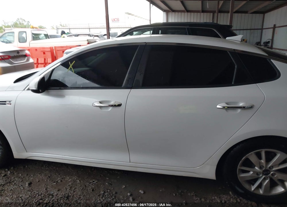 2016 KIA OPTIMA VIN: KNAGT4L38G5072898