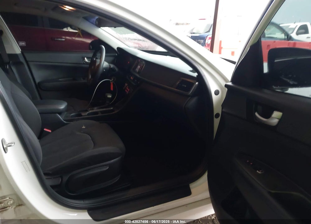 2016 KIA OPTIMA VIN: KNAGT4L38G5072898