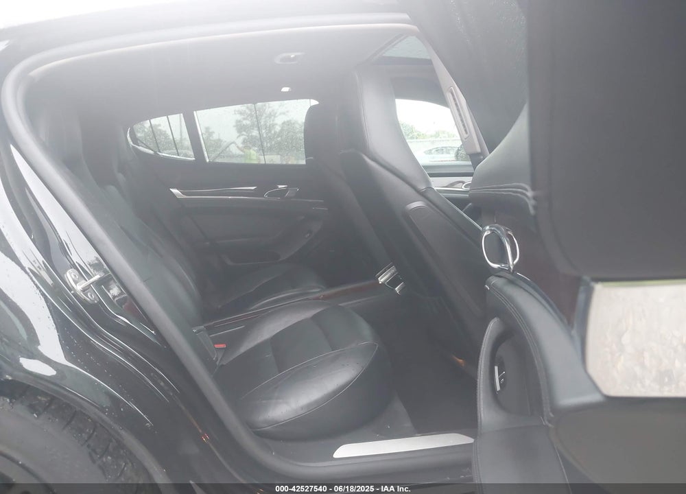 2010 PORSCHE PANAMERA VIN: WP0AB2A75AL061219