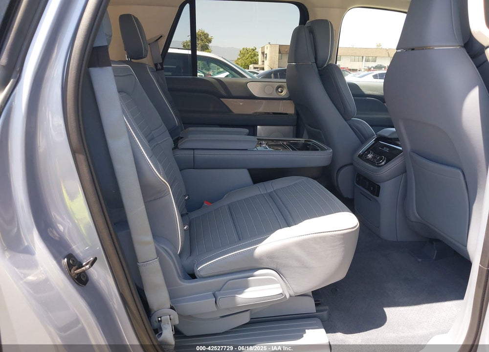 2021 LINCOLN NAVIGATOR VIN: 5LMJJ3TT5MEL06864