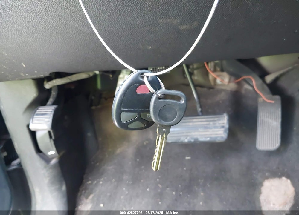 2011 CHEVROLET SILVERADO 1500 LT VIN: 1GCRKSE3XBZ281271