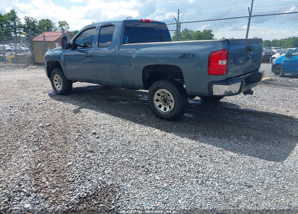 2011 CHEVROLET SILVERADO 1500 LT VIN: 1GCRKSE3XBZ281271