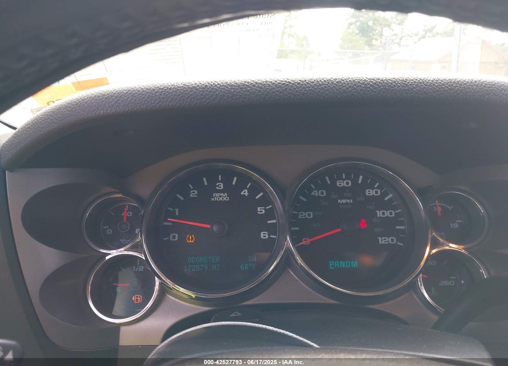 2011 CHEVROLET SILVERADO 1500 LT VIN: 1GCRKSE3XBZ281271