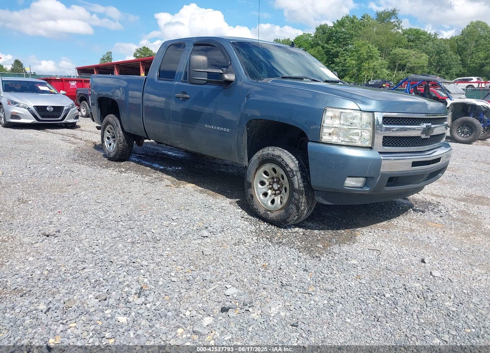 2011 CHEVROLET SILVERADO 1500 LT VIN: 1GCRKSE3XBZ281271