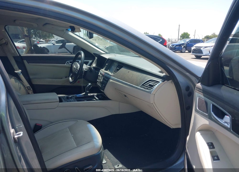 2016 HYUNDAI GENESIS VIN: KMHGN4JE6GU136794