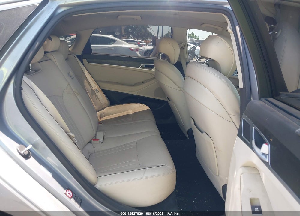 2016 HYUNDAI GENESIS VIN: KMHGN4JE6GU136794