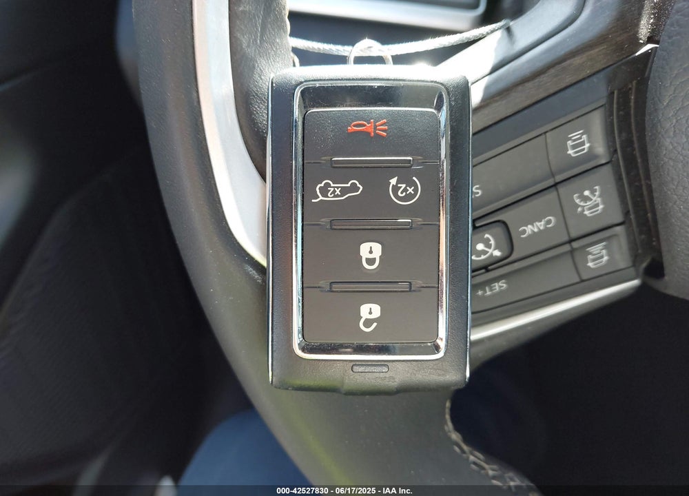 2023 JEEP GRAND CHEROKEE L VIN: 1C4RJJBG2P8811864