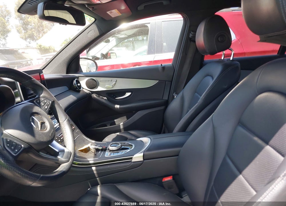 2019 MERCEDES-BENZ GLC 300 4MATIC VIN: WDC0G4KB5KV151983