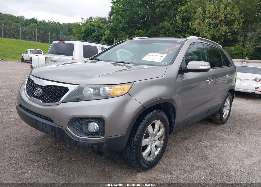 2012 KIA SORENTO VIN: 5XYKT3A61CG229242