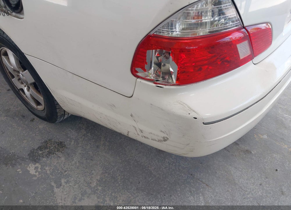 2003 TOYOTA AVALON XL VIN: 4T1BF28B33U305736